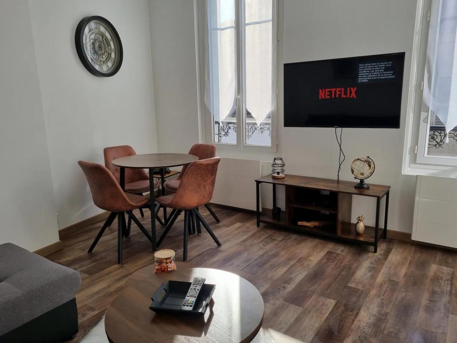 Elegance Provinoise Classe 3 Etoiles *